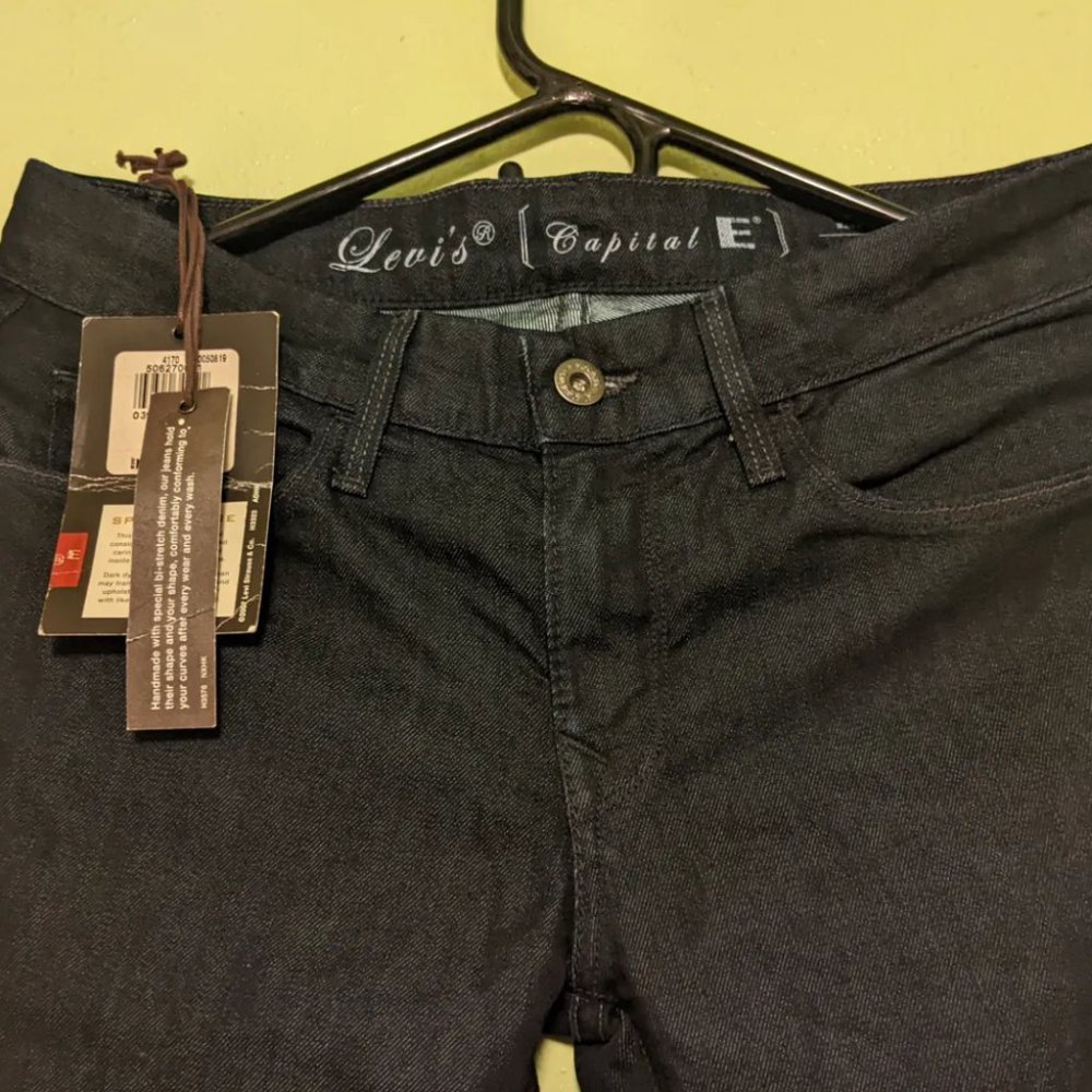 Levis Capital-E Jeans - NWT - low rise, size 28, 35 inch inseam (tall)